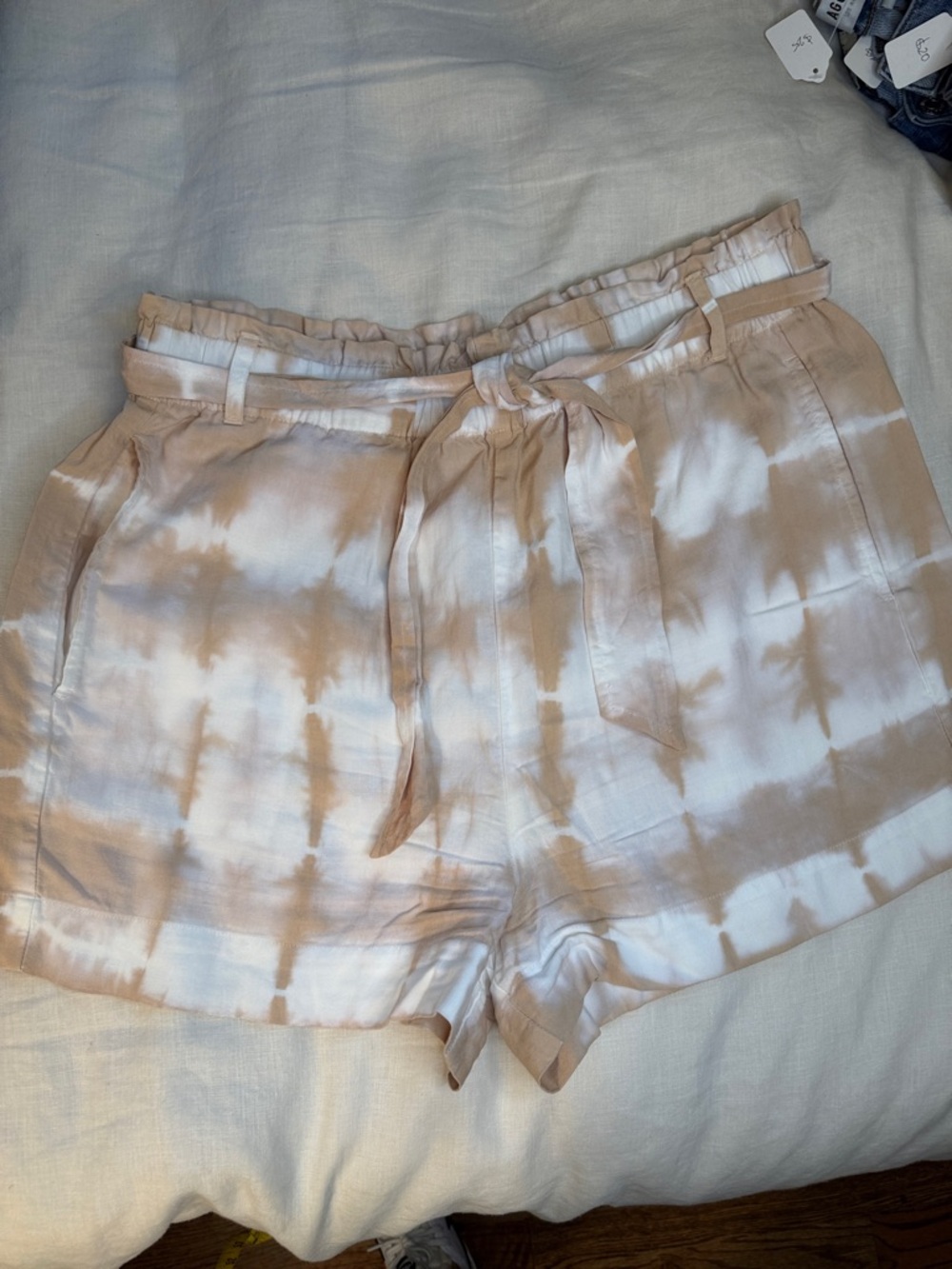 cloth & stone Beige and White Tie-Dye Paperbag Waist Shorts
